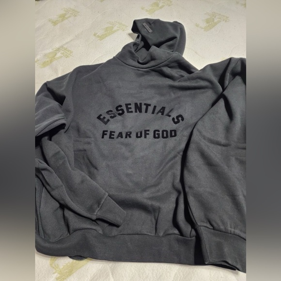 Essentials Fear of God Jet Black Hoodie - Picture 2 of 5